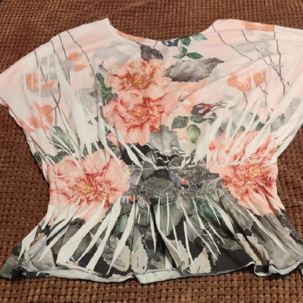 Elegant Floral Blouse with Peach and Gray Accents